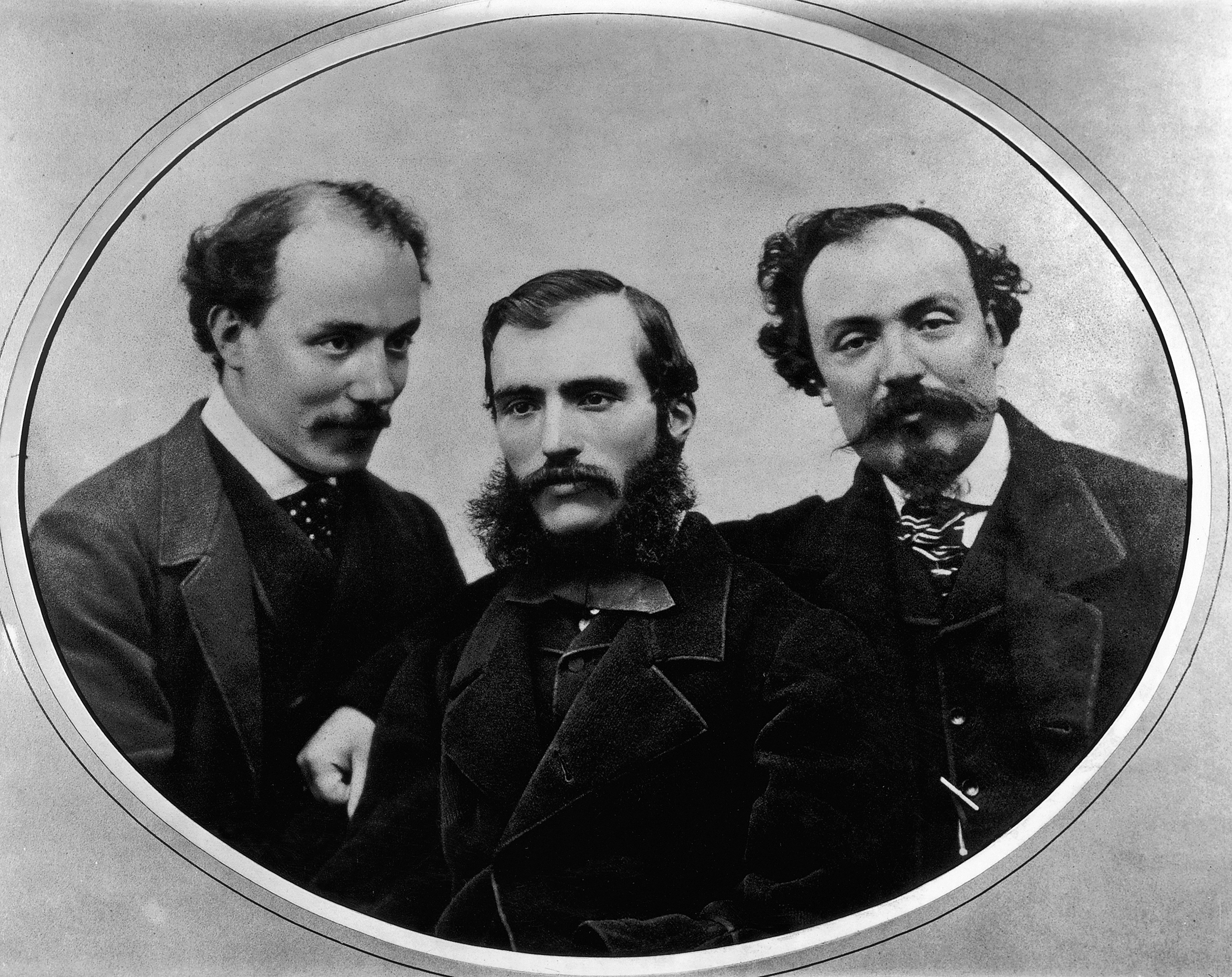 1.-Fratelli-Alinari_I-tre-fratelli-Alinari-Giuseppe-Leopoldo-e-Romualdo_1860_Archivi-Alinari_-Firenze.jpg