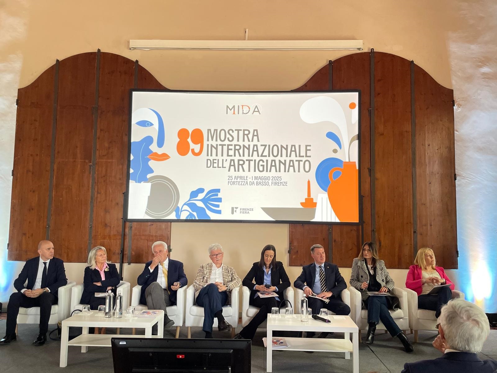 FOTO-Conferenza-stampa.jpg