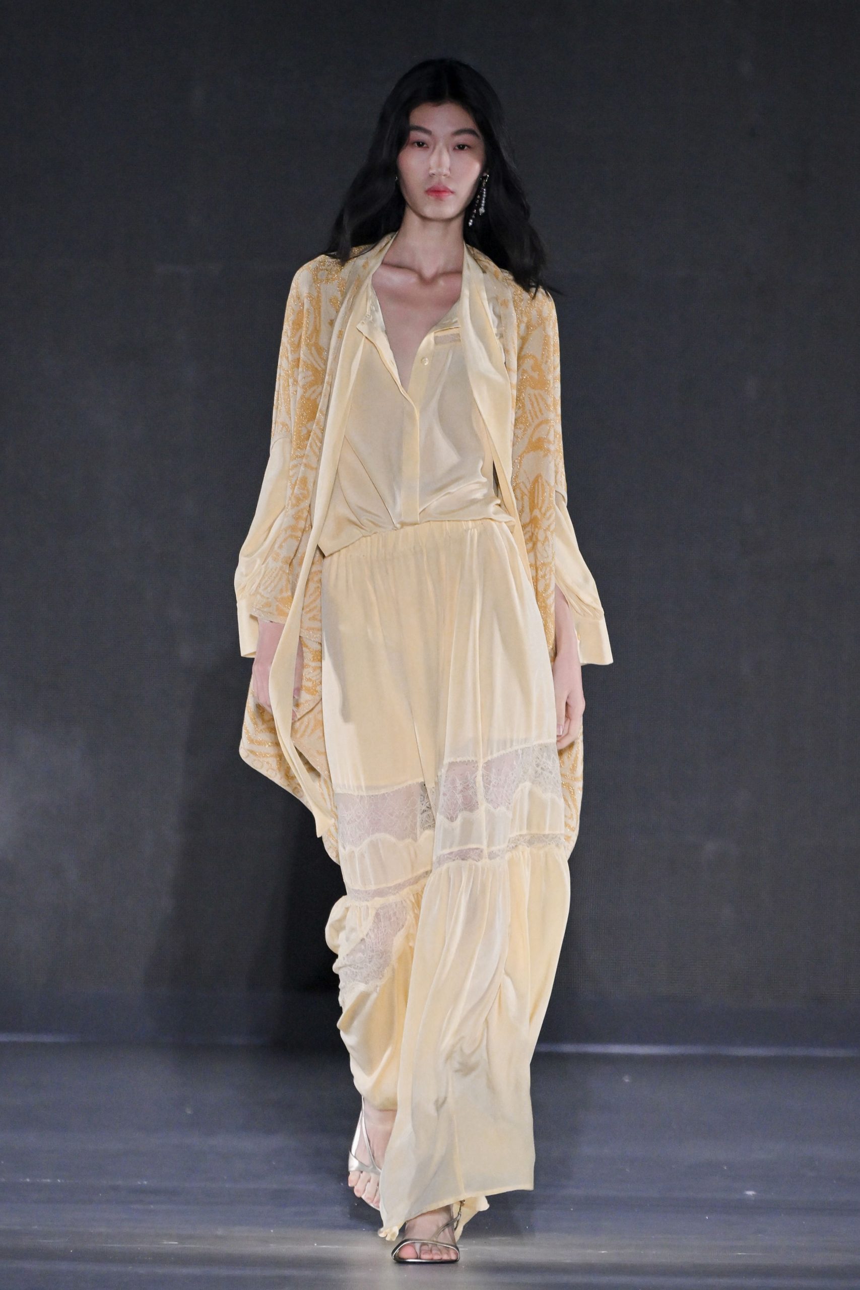 Momoni_SMLW-seta-scaled.jpg