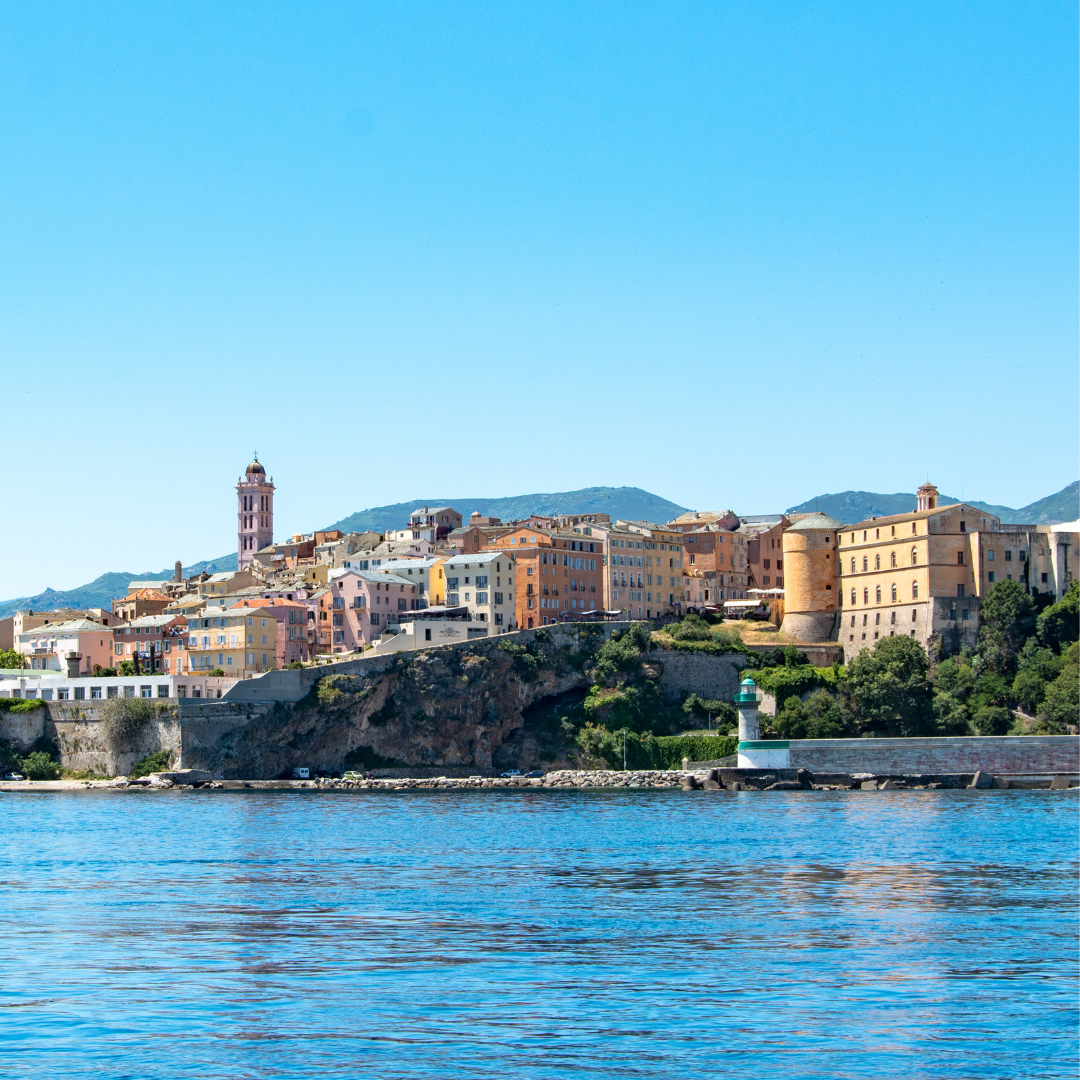 Bastia_vieux_port_citadelle.png