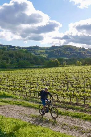 Pedalare tra i vigneti: “You’r Welcome®” svela il Chianti attraverso un nuovo modello di turismo sostenibile  